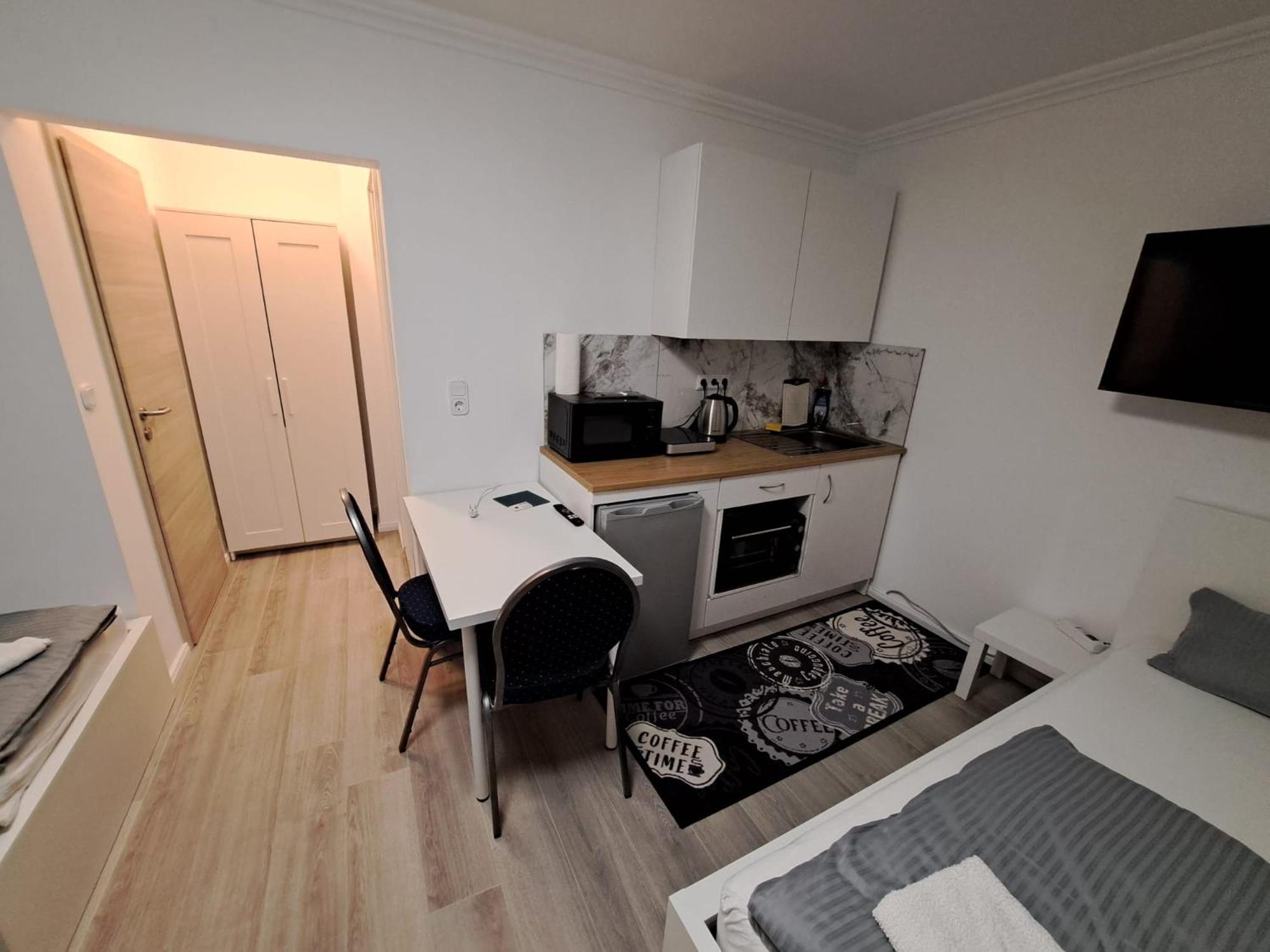 Alex Guest house *